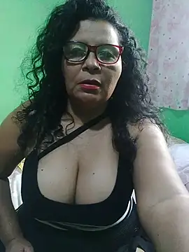 Amarantha25 élő XXX-chatje