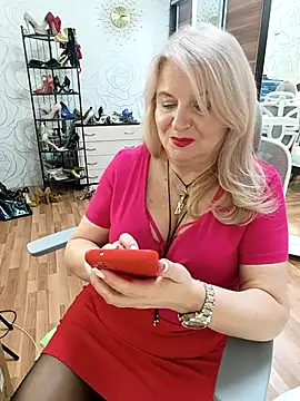 AvrilMillers: онлайн-секс-чат