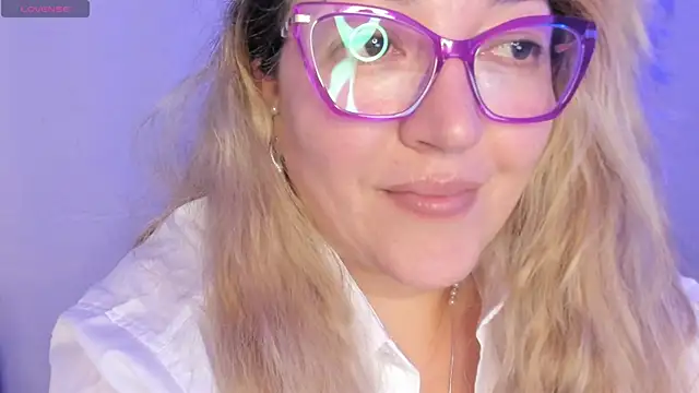 Naty_Mature_のライブXXXチャット