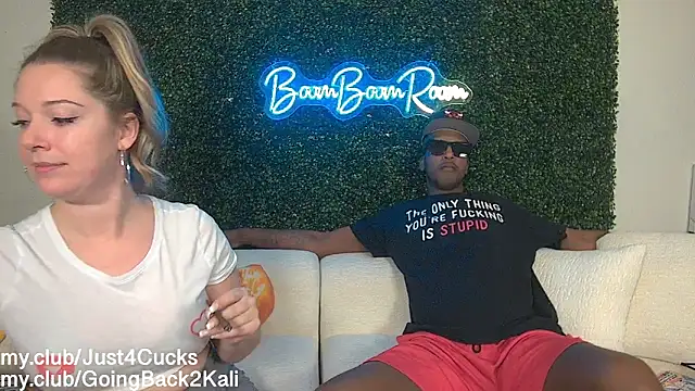 boomboomr00m – Naživo XXX chat