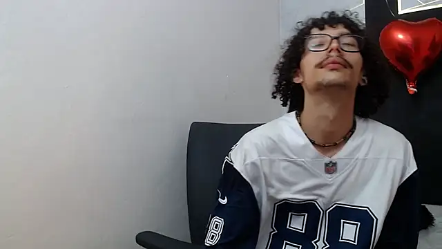 KittyStarmorbid Pertunjukan Webcam