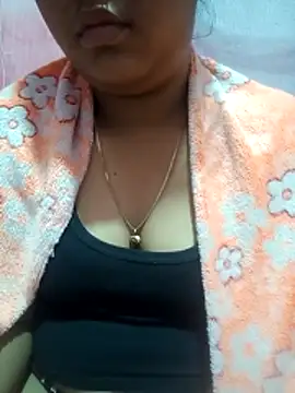 Ayshareya_baby élő XXX-chatje