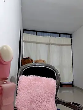 XXX chat uživo modela __Emma__11__Lecat_