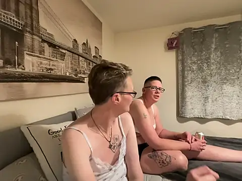 Curvy-Jinx Adlı Modelin Canlı XXX Sohbeti