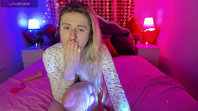 CamillaDreamer: онлайн-секс-чат