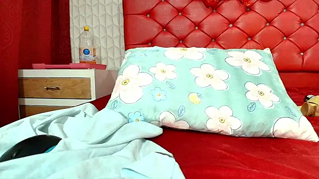 Elizabetth_Roman: онлайн-секс-чат