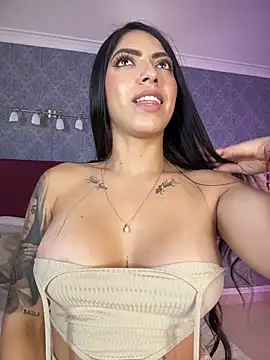 Chat +18 de Celeste_Amber ao vivo