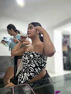 Živý XXX chat Kaily_Sweet16