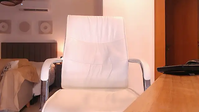 Tilly_EliotのライブXXXチャット