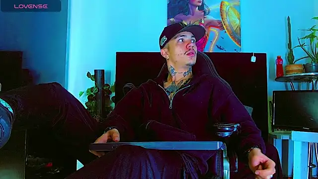 แชท XXX สดของ HannibalLester