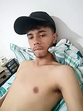 MikhelLennox 라이브 XXX 채팅