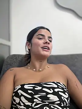 Kaily_Sweet16: онлайн-секс-чат