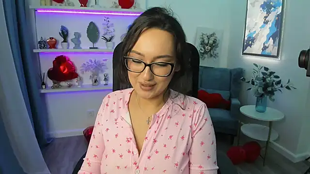 EvaSarazardje Adlı Modelin Canlı XXX Sohbeti