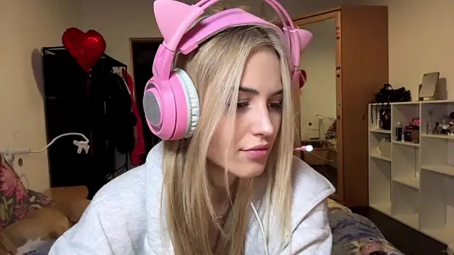 Evva_mayy: απευθείας συνομιλία ΧΧΧ