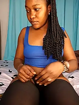 sexy_prettytiff élő XXX-chatje