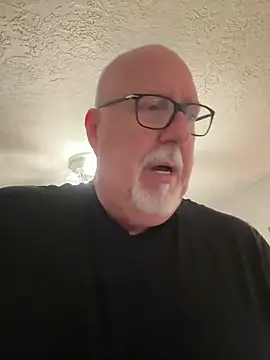 superbearboss élő XXX-chatje