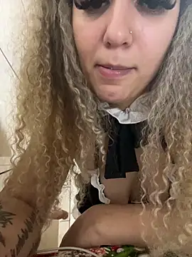 CrazyJessika élő XXX-chatje