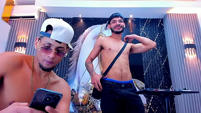 the_knights_of_the_night's Live XXX Chat