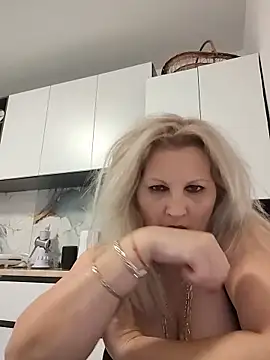 Divineblond: απευθείας συνομιλία ΧΧΧ