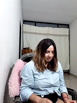 دردشة __Emma__11__Lecat_ الجنسية المباشرة