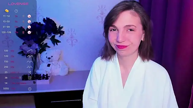 XXX chat uživo modela KindHazelHere_