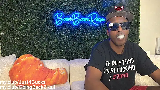 Chat XXX en directo de boomboomr00m