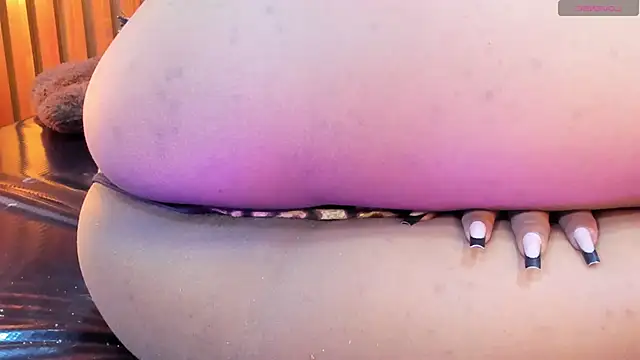 Chatroom XXX en direct de SilvanaCapelli