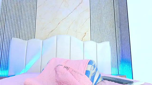 Chat +18 de sh_malala ao vivo