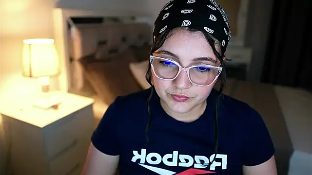 Chatroom XXX en direct de Camilaa_bueno