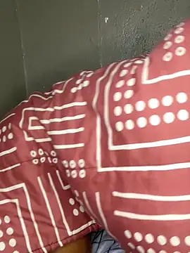 Bellabootie élő XXX-chatje