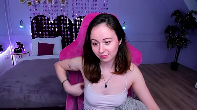 LucyHarissn Live XXX chat