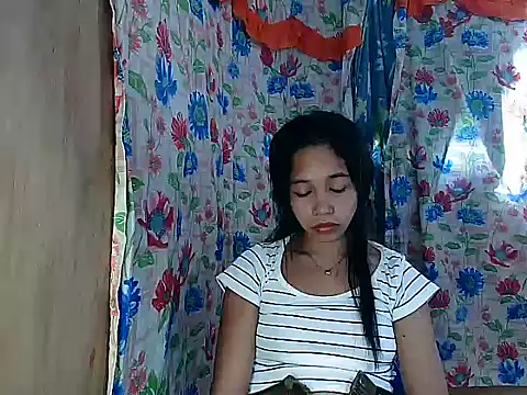 PinaySkinnyGirl Live XXX Chat