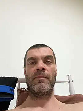 DOMINATOR_SIR-MASTER élő XXX-chatje