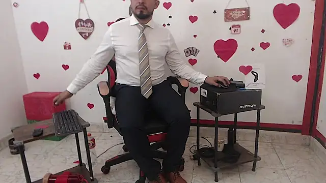 KalethBigDick Chat XXX in diretta