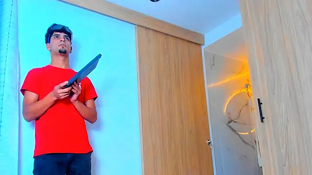 TheBatMansion Adlı Modelin Web Kamerası Şovu