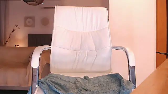 Tilly_Eliot – Naživo XXX chat