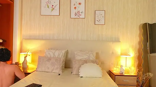 ZamphyraNightt: απευθείας συνομιλία ΧΧΧ