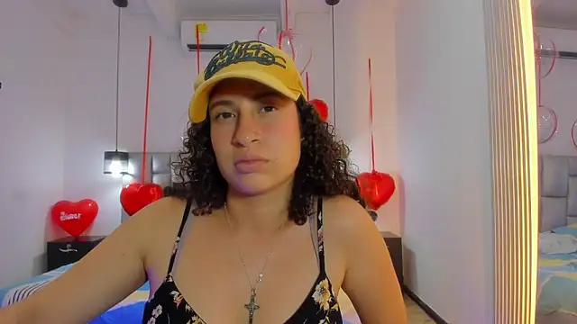 แชท XXX สดของ NoaMalak7