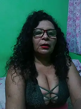 Amarantha25: онлайн-секс-чат