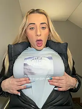 Strongqueen: онлайн-секс-чат