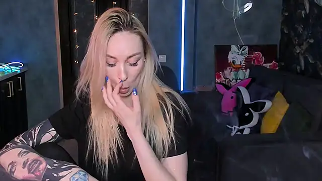 Blckmirrorr Chat XXX in diretta