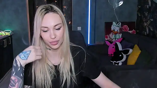 Blckmirrorr Chat XXX in diretta