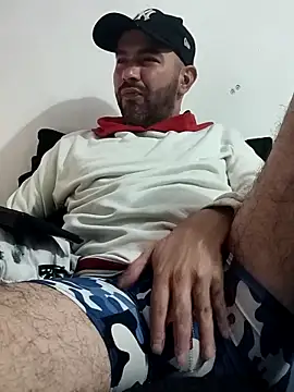 Онлайн чат XXX hairyandbigmann