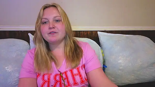 PhatAssBlond's Webcam Show