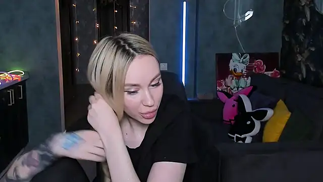 BlckmirrorrのライブXXXチャット