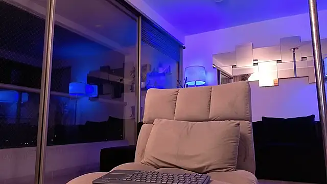 Czat XXX na żywo – mandi4pole_