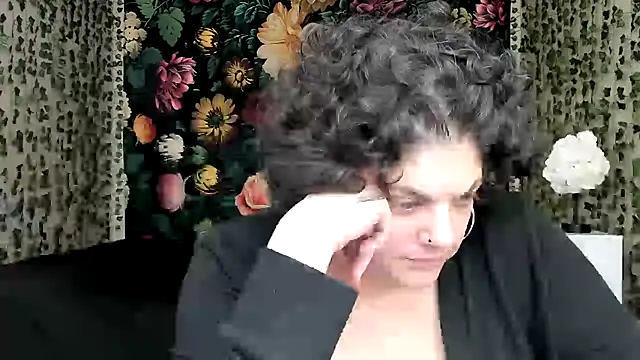 دردشة Exxxotic_Melons الجنسية المباشرة