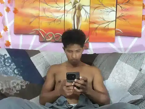 Yoel_hot2004 Chat XXX live