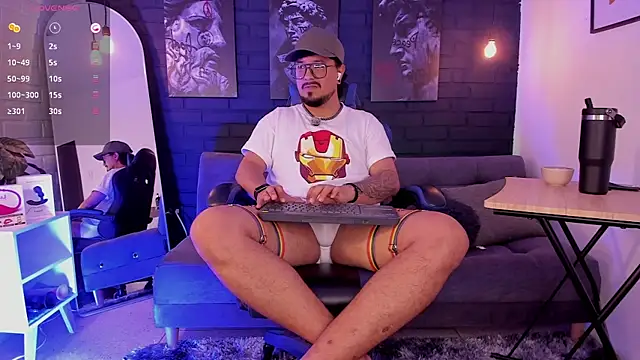 DaviidEvans_ Show in webcam