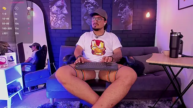 Chatroom XXX en direct de DaviidEvans_